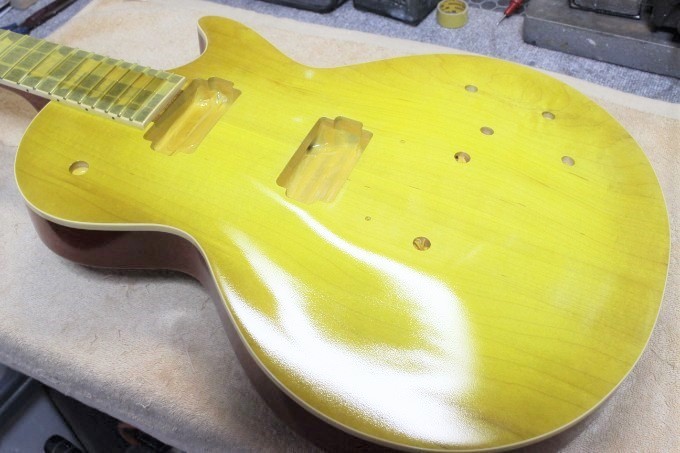 レスポール自作 7 塗装 目止め着色 クリヤーまで ギターの花道