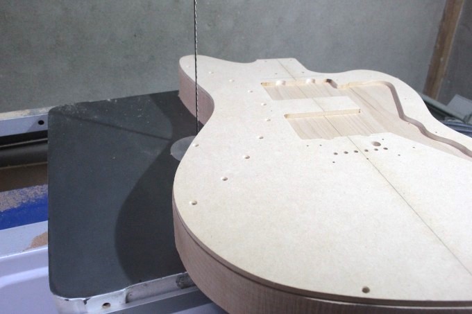 ラッピング不可】 Musiclily Pro CNC 正確なアクリルエレキギターのボディとピックガード用ハムバッカーピックアップルーティングテンプレートセット 